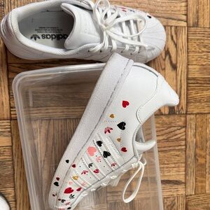 Adidas superstar Valentine’s Day edition